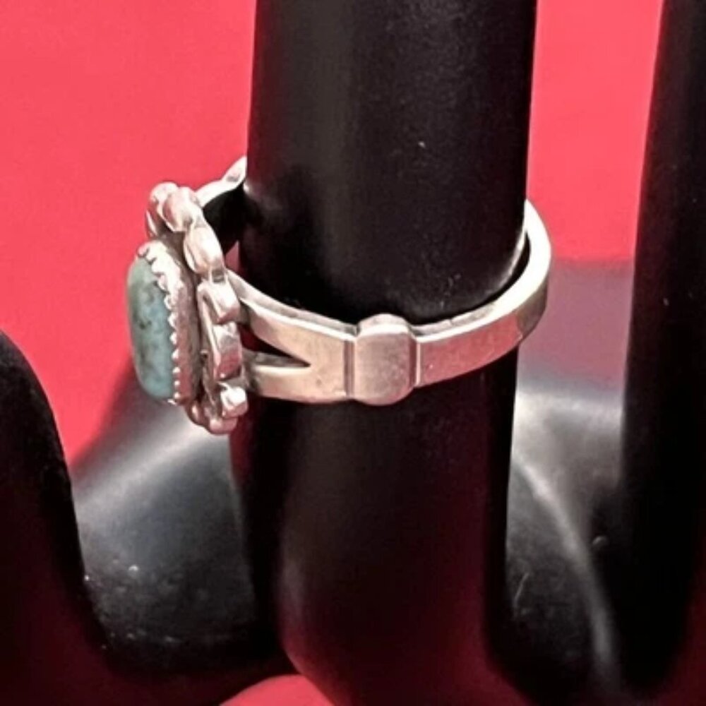 Vintage Native Bell Trading Post Oval Turquoise Sterling Silver Ring Size 2.5 - Picture 2 of 5